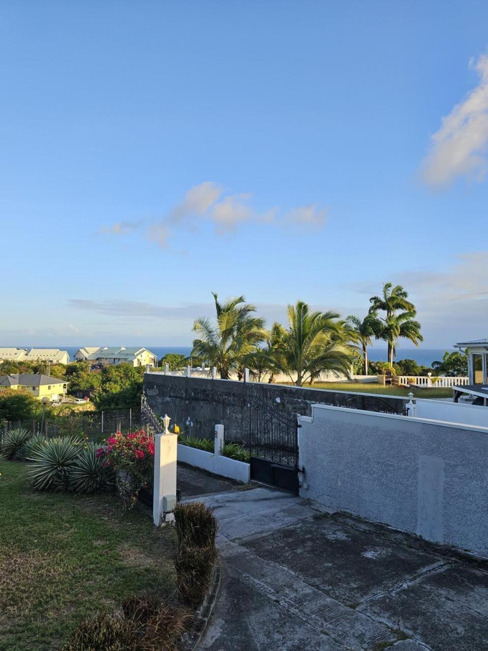 Villa 6-10 Pers, Vue Mer, Piscine Privee, Plage A Pieds Le Gosier  Exterior photo